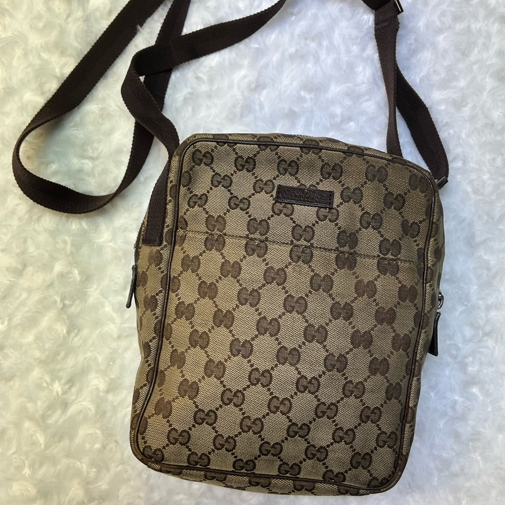 Gucci cross body bag vintage